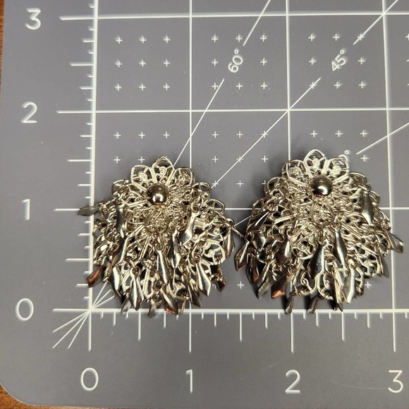 Vintage Clip-on Earrings Silver-tone - Picture 6 of 6